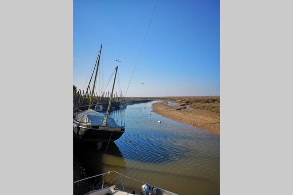 Blakeney Norfolk Bramble Lodge ***Self Catering*** المظهر الخارجي الصورة
